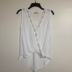 Vizio USA top blouse white and gold size Small